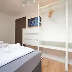 At Winterhafen شقة *