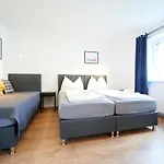 At Winterhafen شقة لينتز