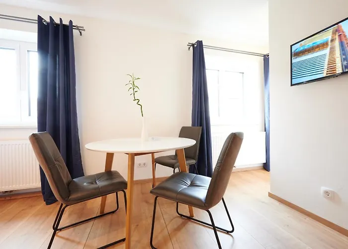 At Winterhafen Λιντς